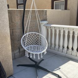 Outdoor/indoor Swing…. White