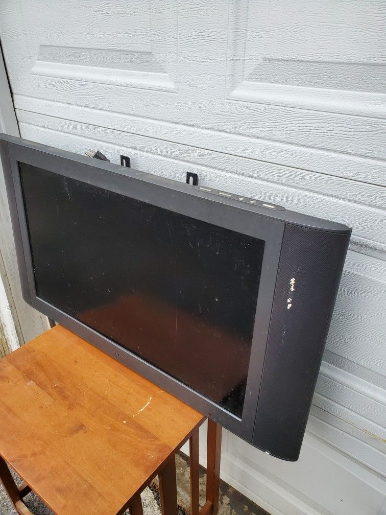 Wall Mount LCD TV