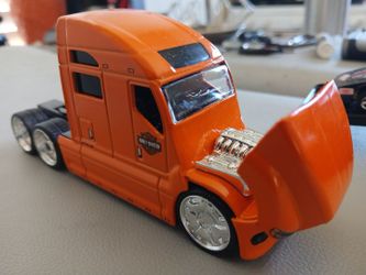 1/64:scale HD custom hauler flat bed Harley davidson