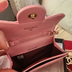 Lovely Light Pink Crossbody Wallet. 