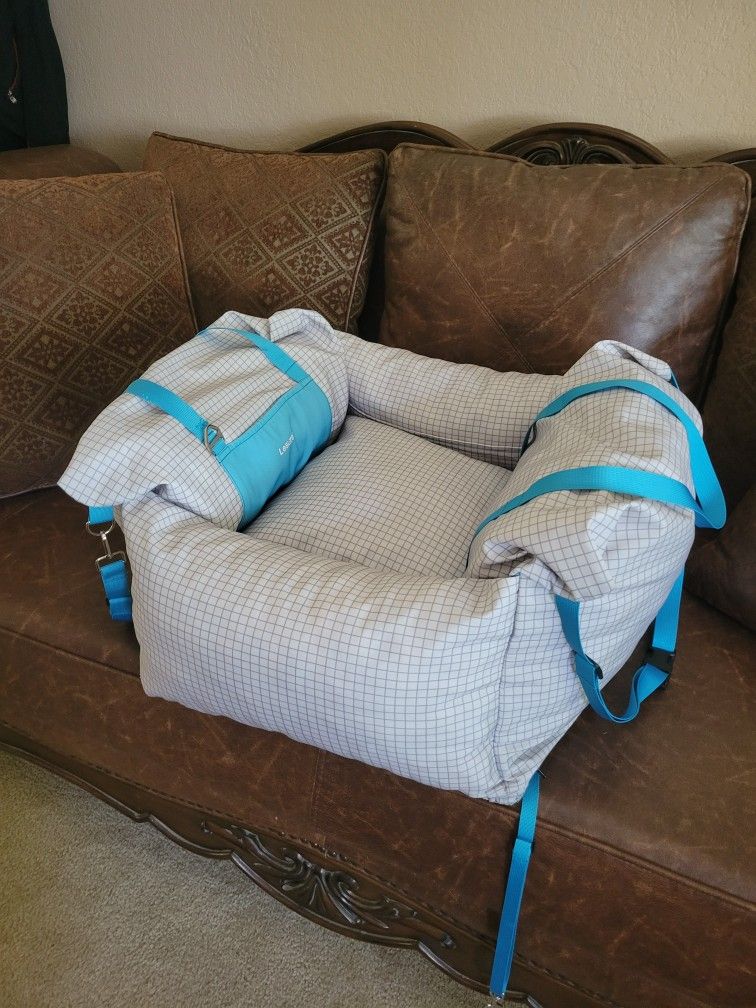 Dog Bed. Can Be Used In Car. Car Seat, Belts In. Soft Washablefabric. Excellent Condition.