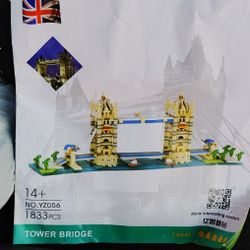 Diamond Blocks World-Famous Building London Tower Bridge