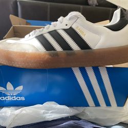 Sambae Adidas Size 9.5 Women