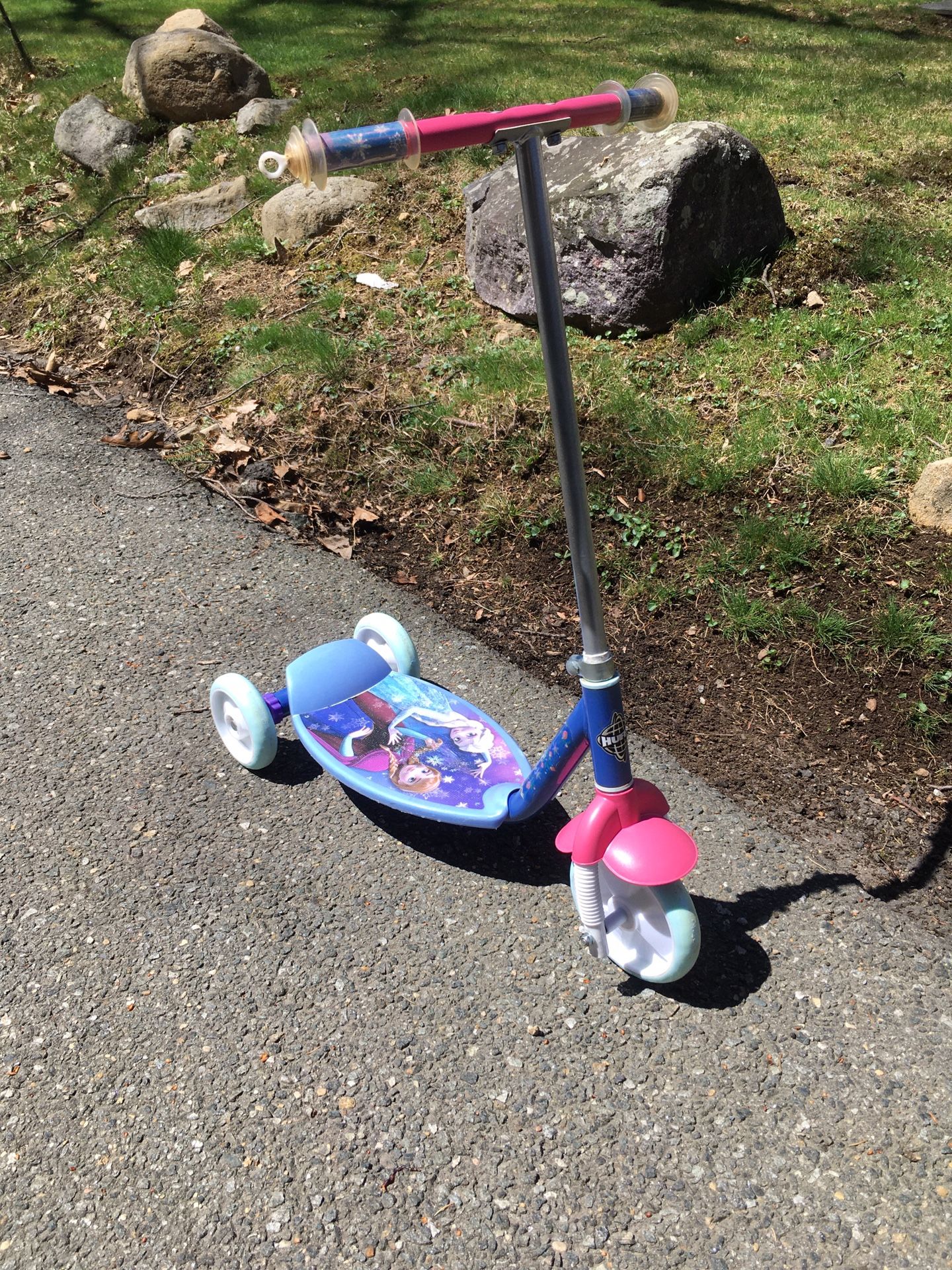 Huffy 3 wheeled scooter