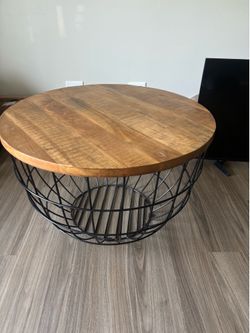 Round Frame Nesting Coffee Table