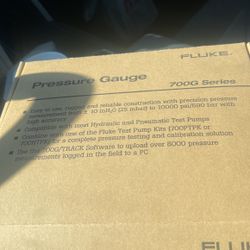 fluke pressure guage