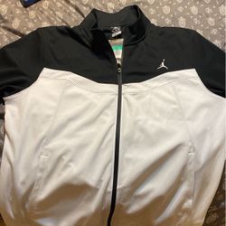 Jordan XlZipper Up Never Worn Paid 75$ Will Take 45$ Tags Still On It 