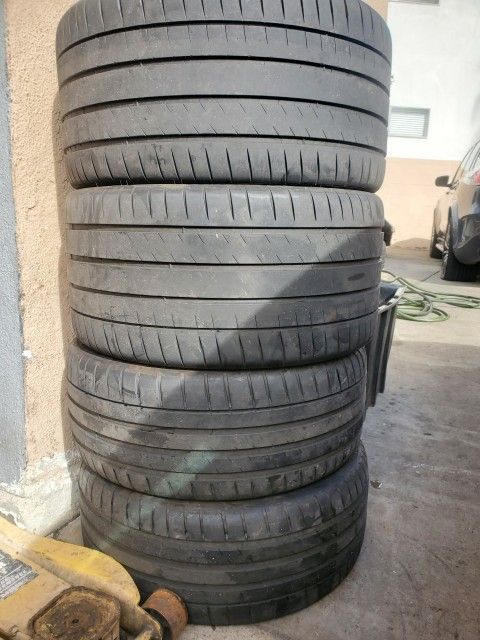 295-30-20:2 & 245-35-20:2 Michelin Pilot Sport 4s