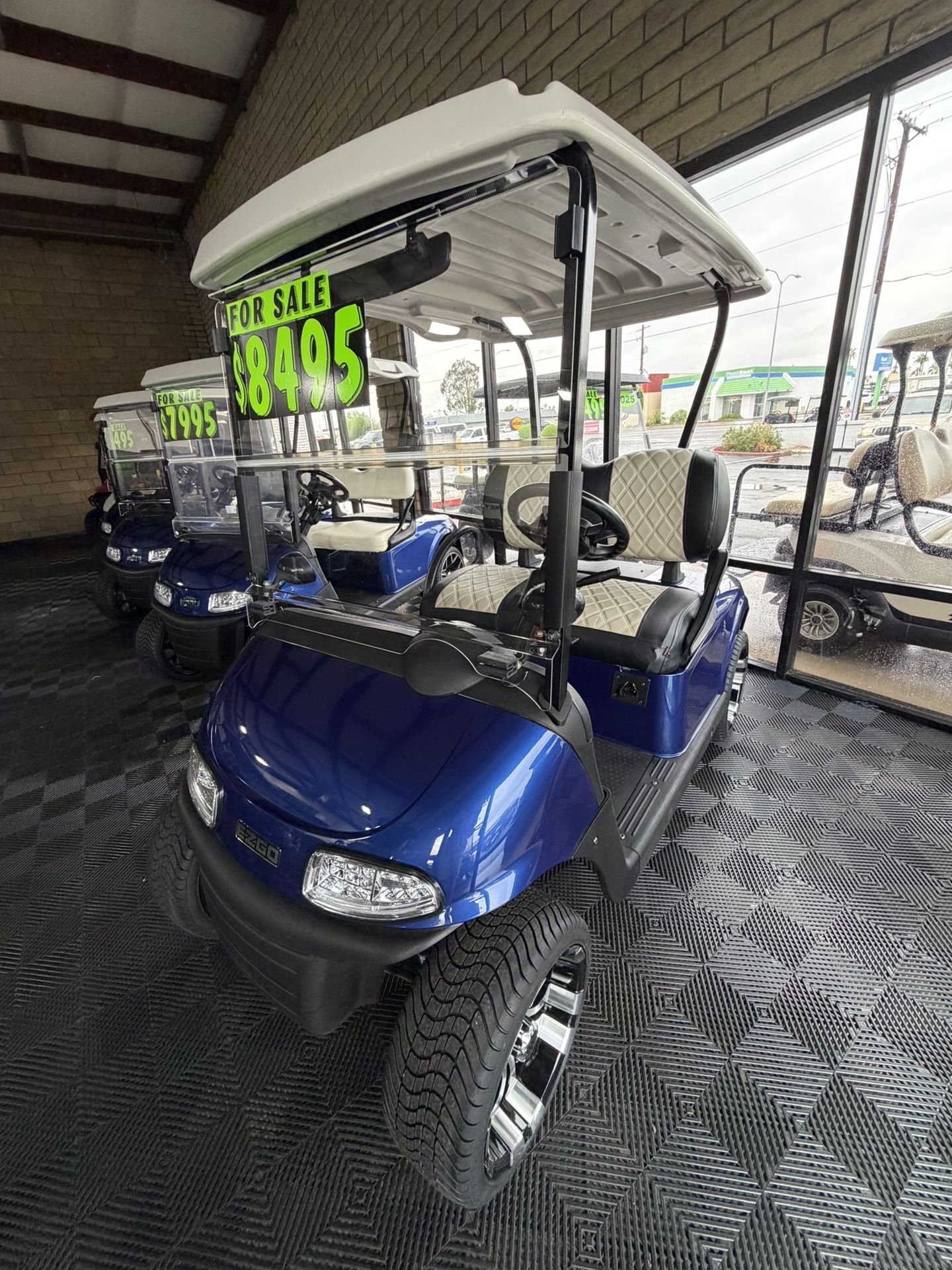 2023 EZGO RXV - Samsung Lithium Battery