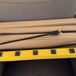 6 Outlet Metal Power Strip