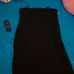Black Long Dress It Goes To The Ankles