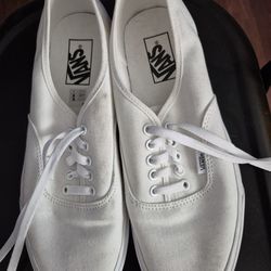 True White Vans Womans Sneakers. Like New Condition. Send Good Offers.