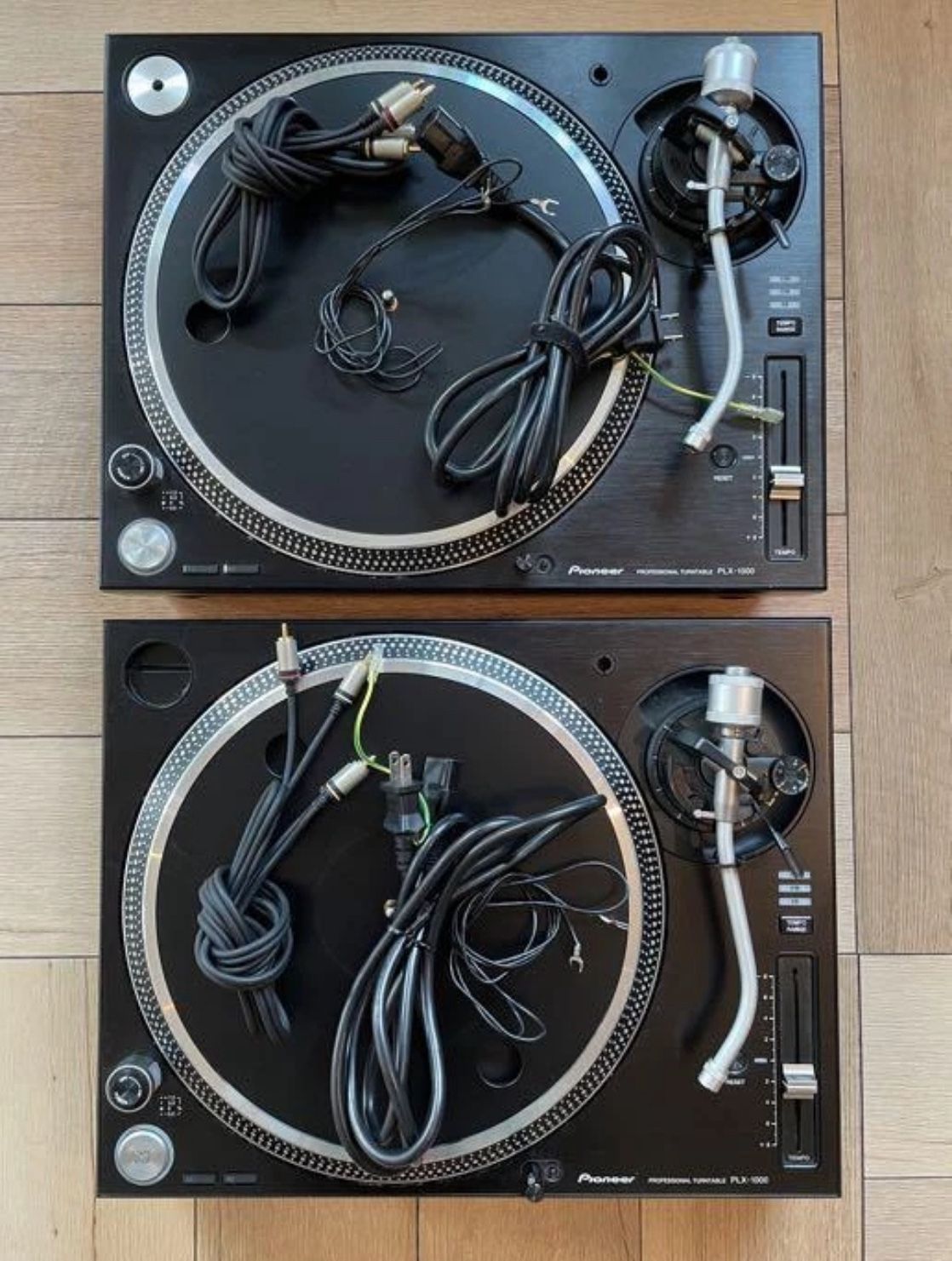 (2) Pioneer PLX1000 https://offerup.co/faYXKzQFnY?$deeplink_path=/redirect/ Turntables + Covers!