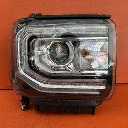 2016 2017 2018 GMC Sierra 1500 Right Passenger Side HeadLight OEM (contact info removed)1