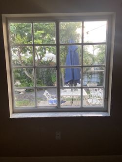 Ventana Con Cortina
