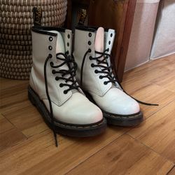 Doc martins Size 7