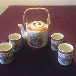 Vintage Tea set Satsuma Raku craze peacock &floral w/ gold accents. 5 piece set.