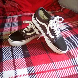 VANS (off the Wall) size 7 Black