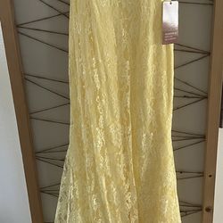 Yellow Stacees prom dress size 8