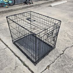 Dog Crate In Good Condition,  Size Is On The Description Part Of The Post