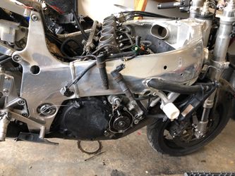 98 Suzuki Gsxr srad main frame