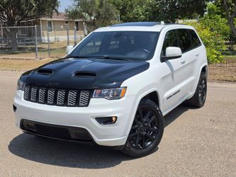 2020 GRAND CHEROKEE LAREDO