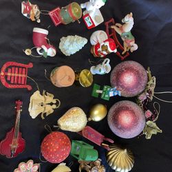 Christmas Ornaments and Decor- set of 27- used- candle holders- LOTI 