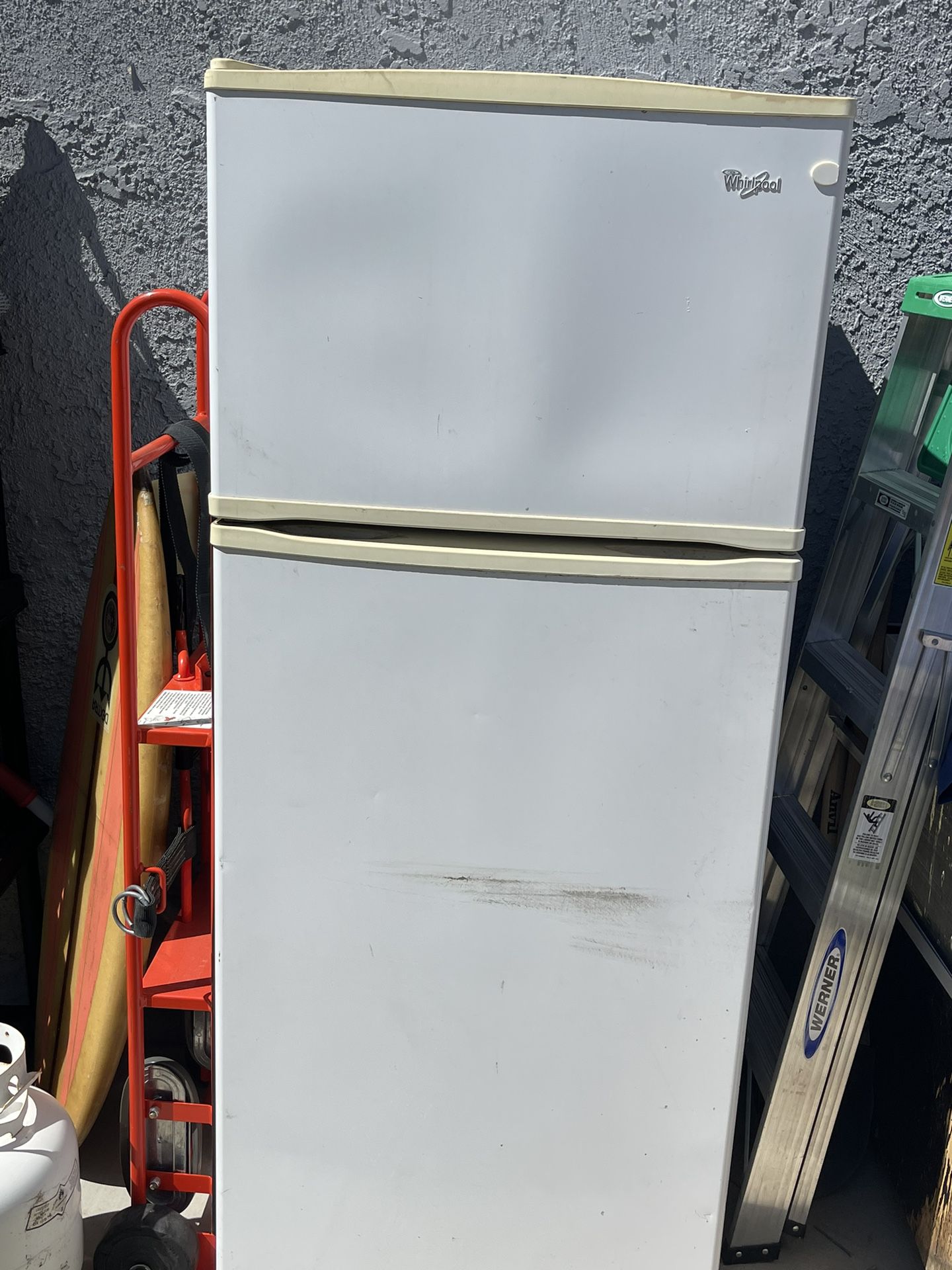 Nice Little Refrigerator With Top Freezer With Ice Maker
