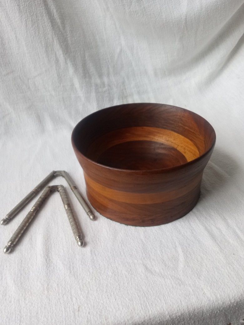 MID-CENTURY MODERN NUT BOWL Dutch Two-Tone Walnut Wood with Original Felt Bottom & Two Nut Crackers