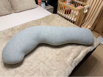 Momcozy pregnancy pillow