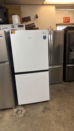 New open box Midea fridge