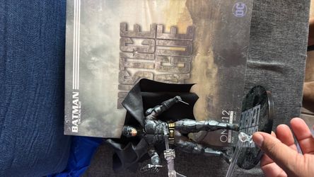 Batman justice league mezco one 12
