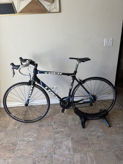 TREK Road Bike – 56 cm