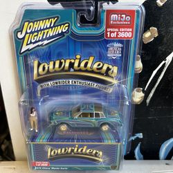 Johnny Lightning 1/64 scale MIJO exclusive Lowriders 1978 Chevy Monte Carlo 