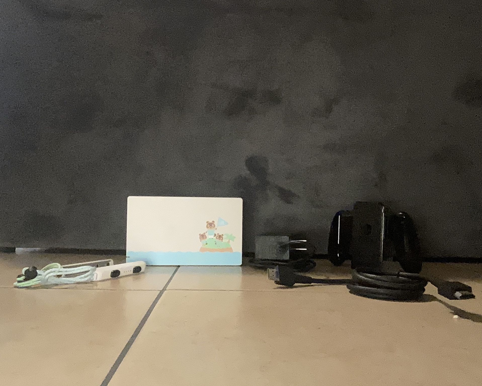 Nintendo Switch Joy- Con Straps , High Speed HDMI Cable , Nintendo Switch Dock , Joy- Con Grip , And Nintendo Switch AC Adapter.