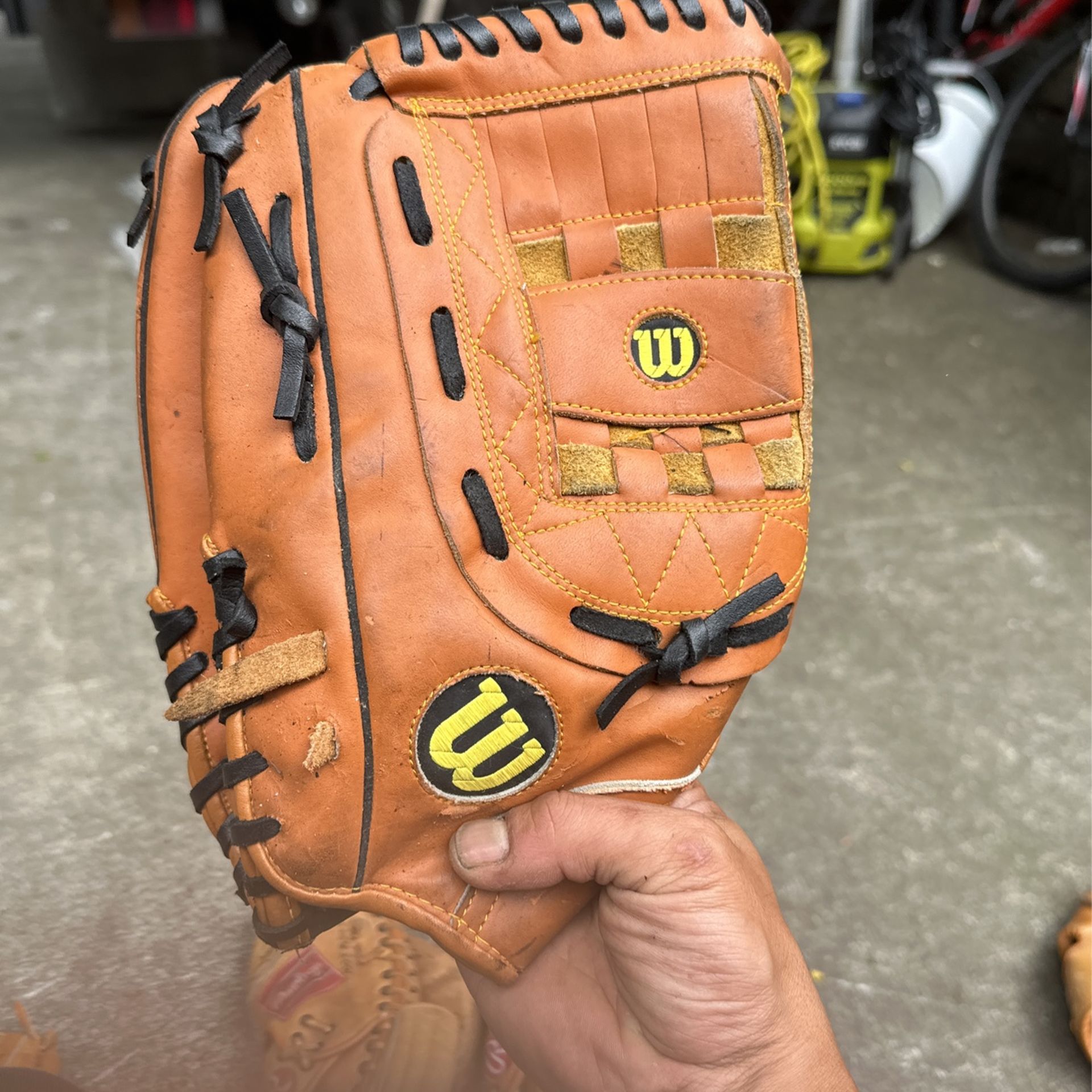 Wilson 2592 Glove