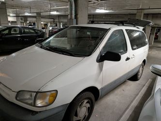 1998 Toyota Sienna LE