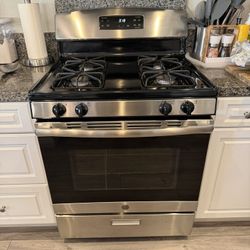 GE oven And Stove 