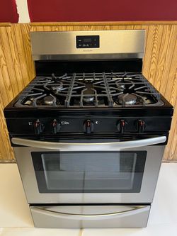 Stove Gas Frigidaire 5 Burners