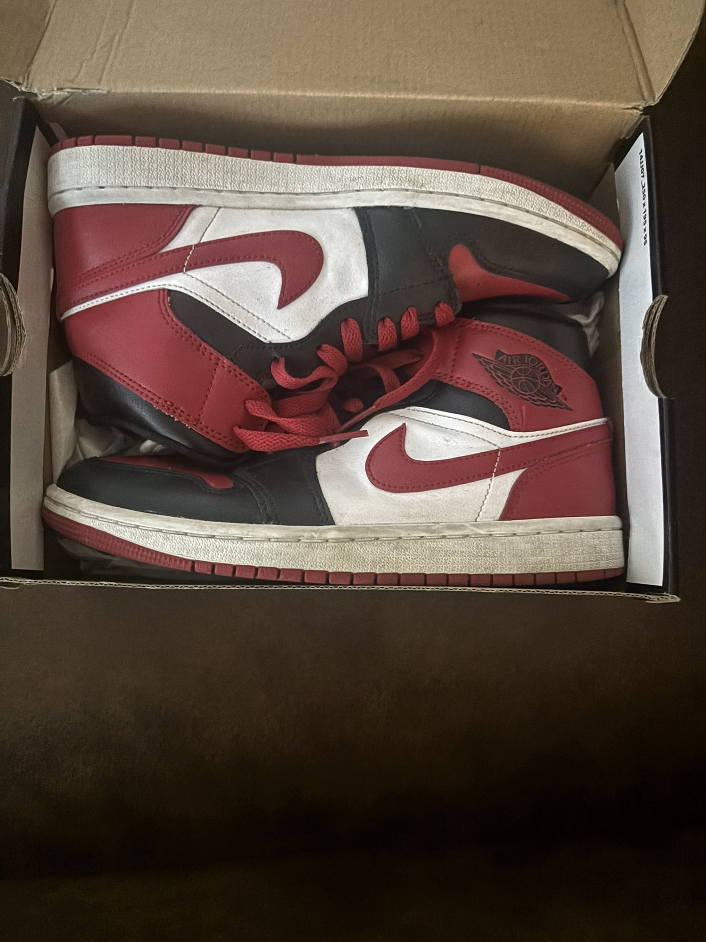 Jordan 1 Mids Size 7y