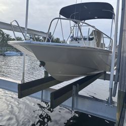2021 Boston Whaler 170 Montauk