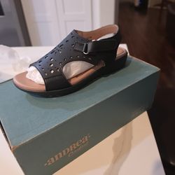 Andrea chanclas/sandals size 5