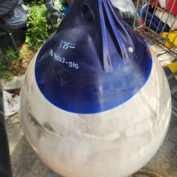 PO4033-010 Polyform A5 fender