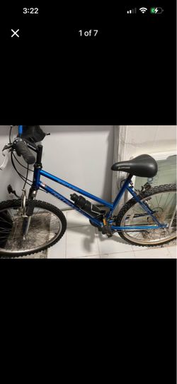 Blue Mountain Bike with Water Bottle