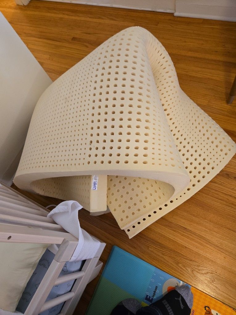 Queen Size Foam Mattress Topper
