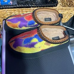 Uggs Taz Pride pop Rainbow Platform 