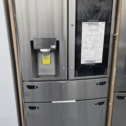 Brand new LG instaview 4  door refrigerator Counter Depth 