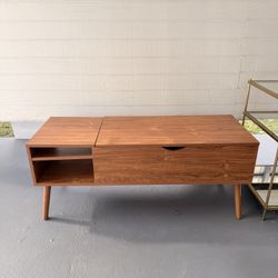 Wooden Coffee Table With Storage & Lift 