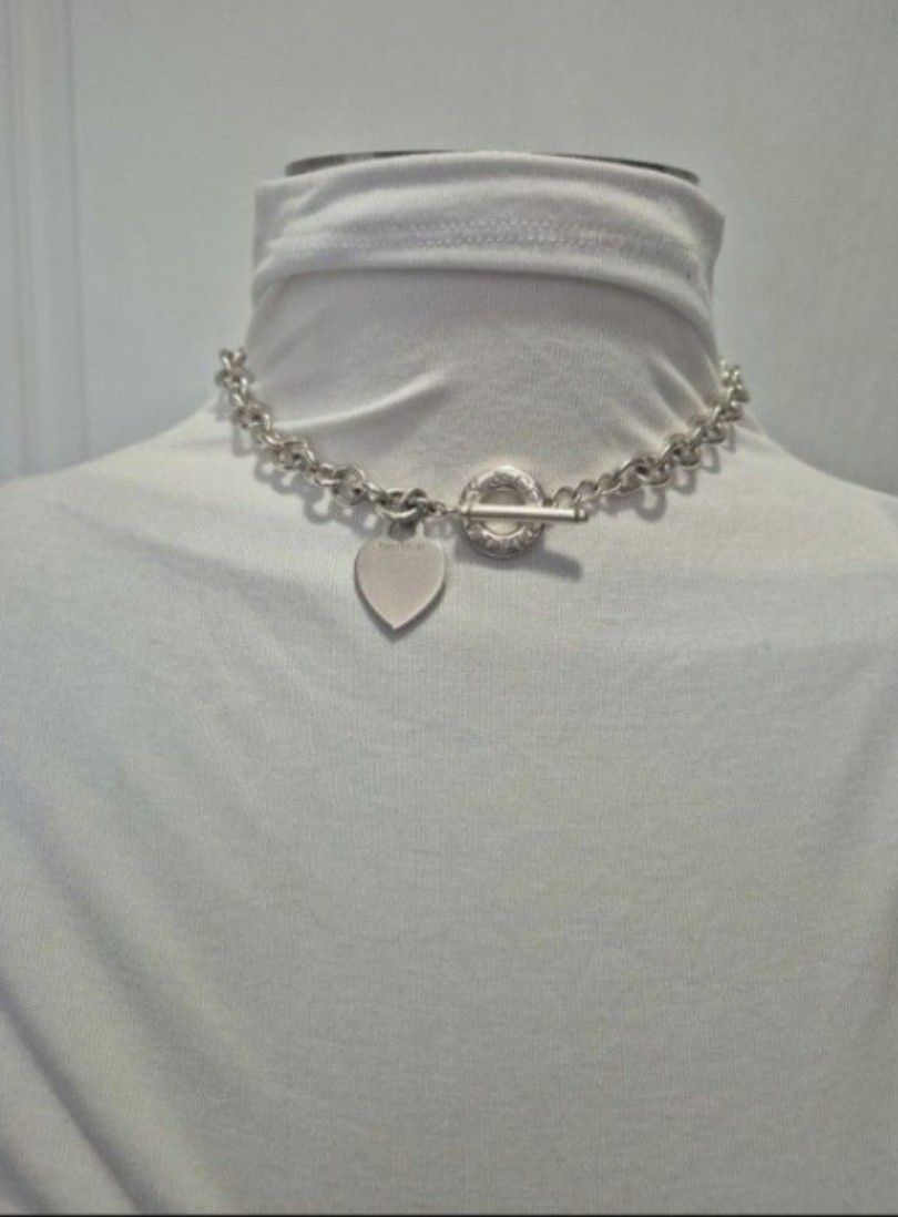 Tiffany & CO necklace with Heart Tag