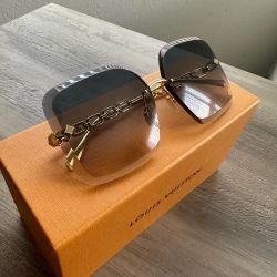 Louis Vuitton Jewel Square Sunglasses
